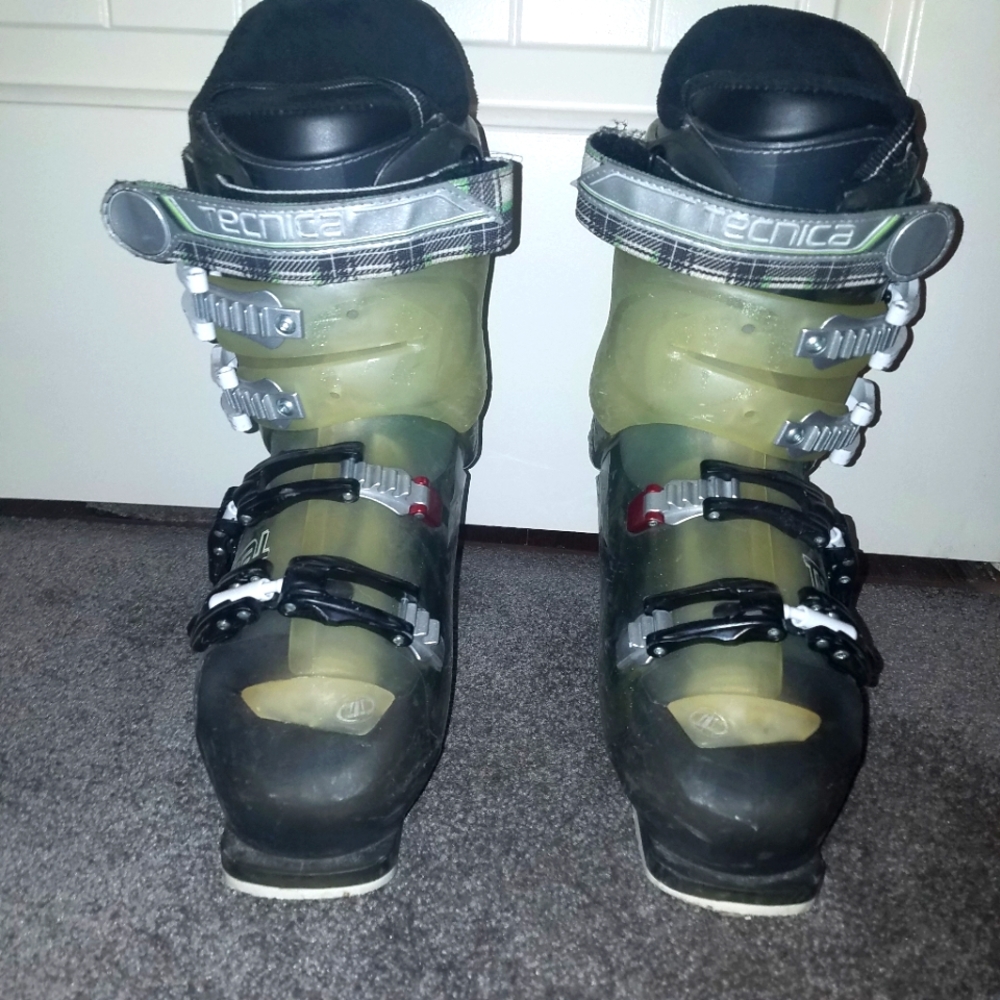 Mens Tecnica The Agent Ski Boots 27.5 or 9.5US.